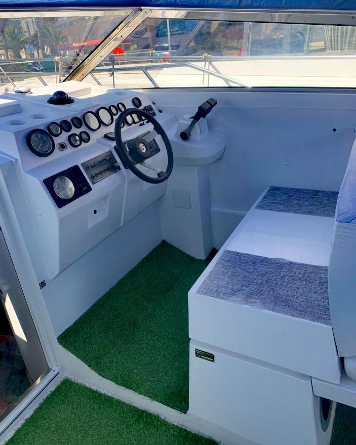 Cozy Private Two Rooms Yacht In Barcelona With Free Parking Sant Adrià de Besòs Esterno foto