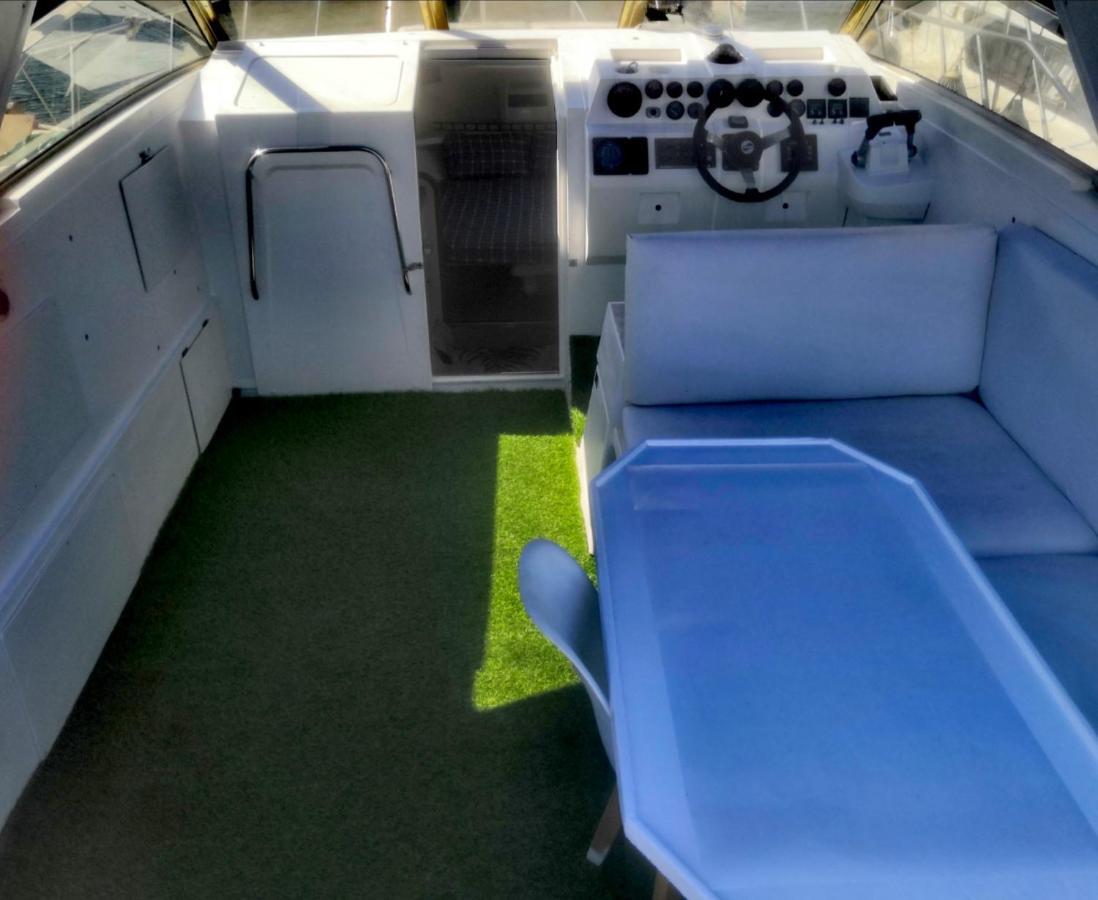 Cozy Private Two Rooms Yacht In Barcelona With Free Parking Sant Adrià de Besòs Esterno foto
