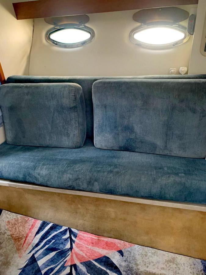 Cozy Private Two Rooms Yacht In Barcelona With Free Parking Sant Adrià de Besòs Esterno foto