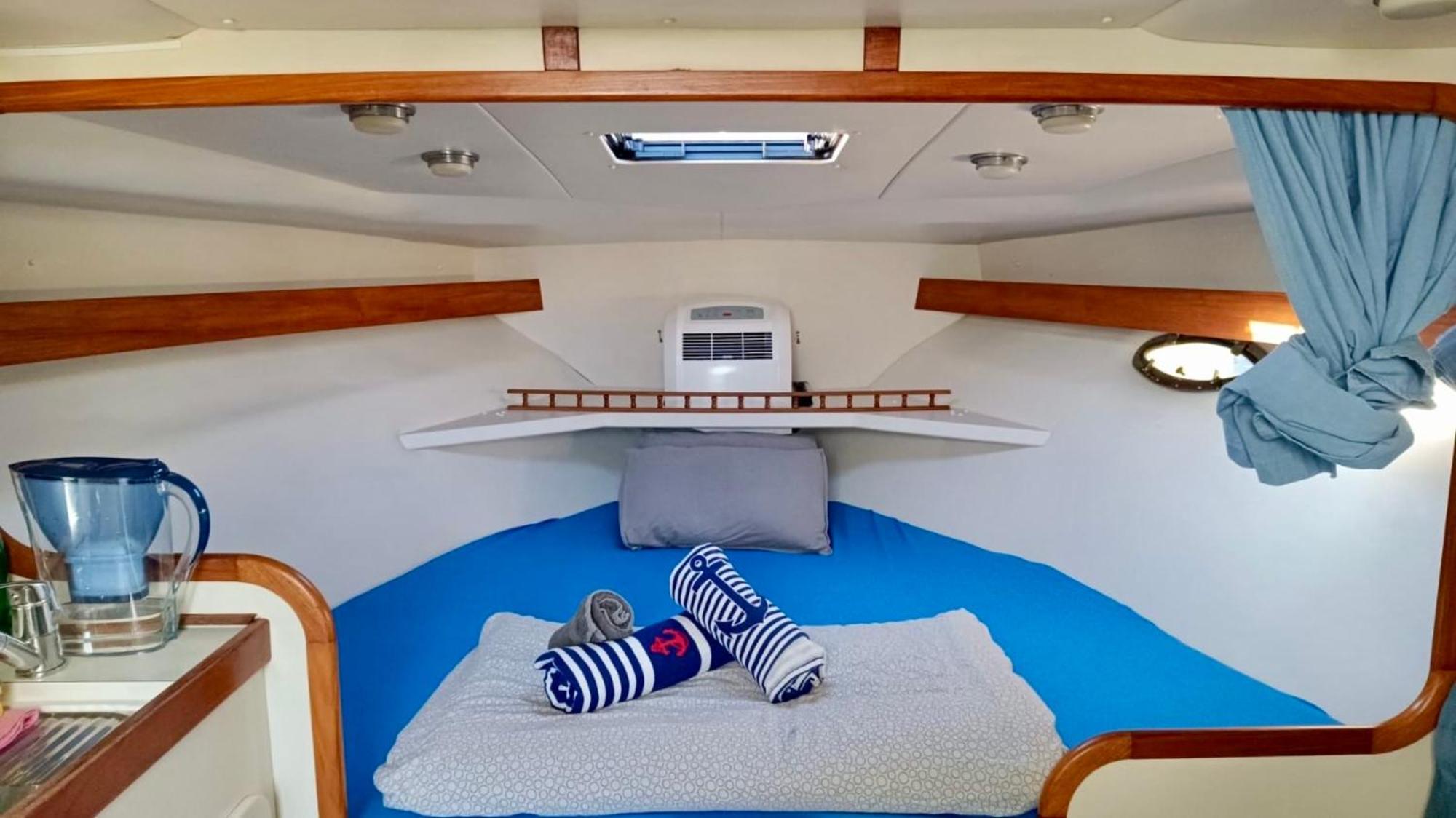 Cozy Private Two Rooms Yacht In Barcelona With Free Parking Sant Adrià de Besòs Esterno foto